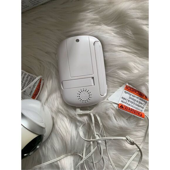 Motorola MBP33XL 3.5" Video Baby Monitor with Digital Zoom, Two-Way Audio , 2 Pi - Picture 5 of 6